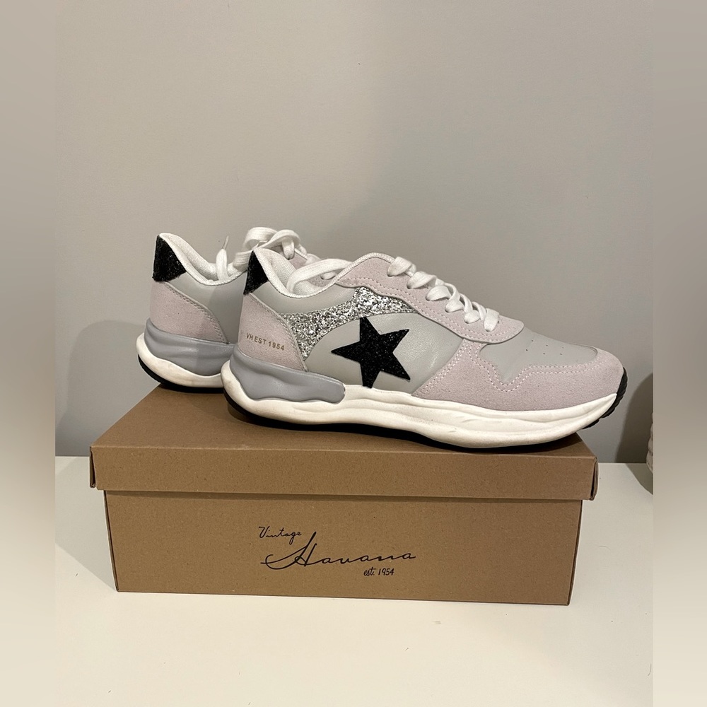 Vintage Havana sneakers 8.5